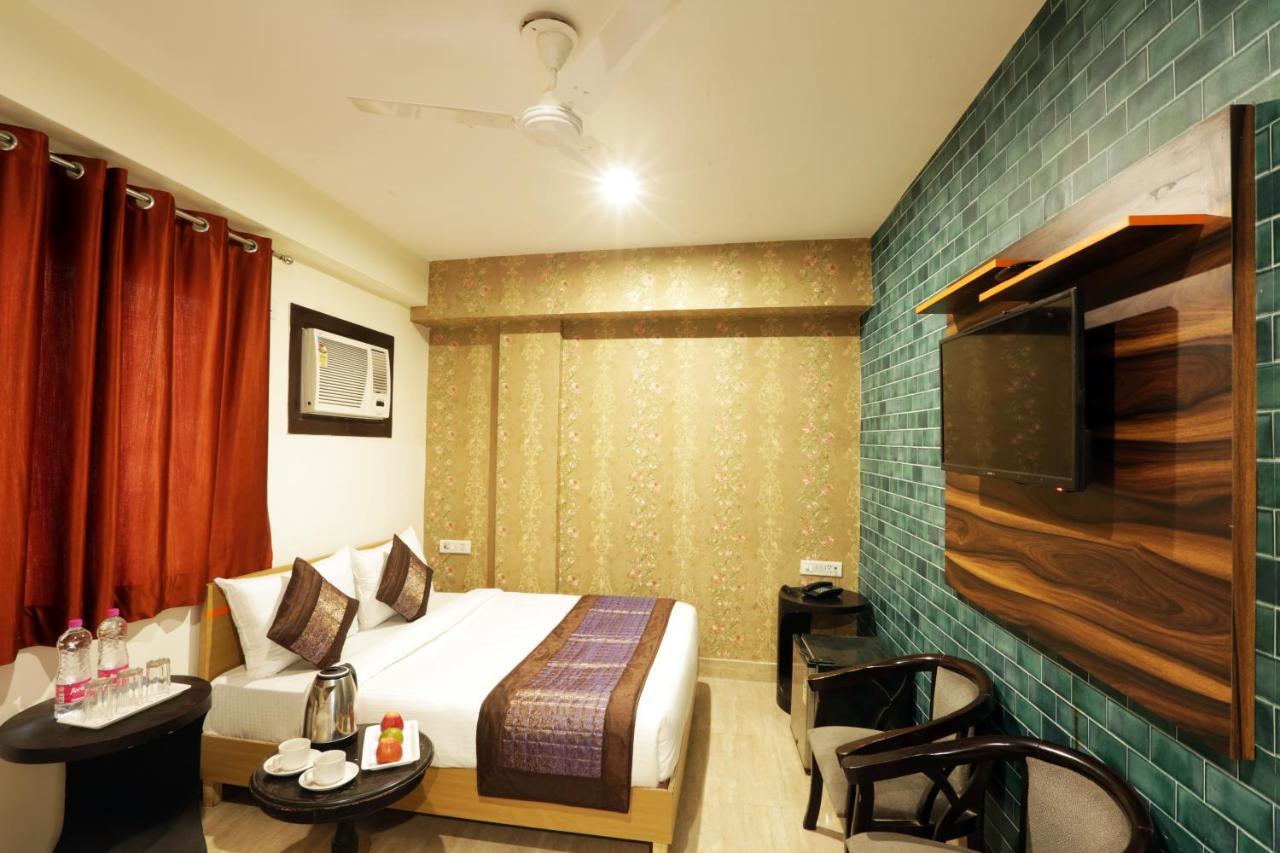Hotel Ark Wood At Airport นิวเดลี ภายนอก รูปภาพ